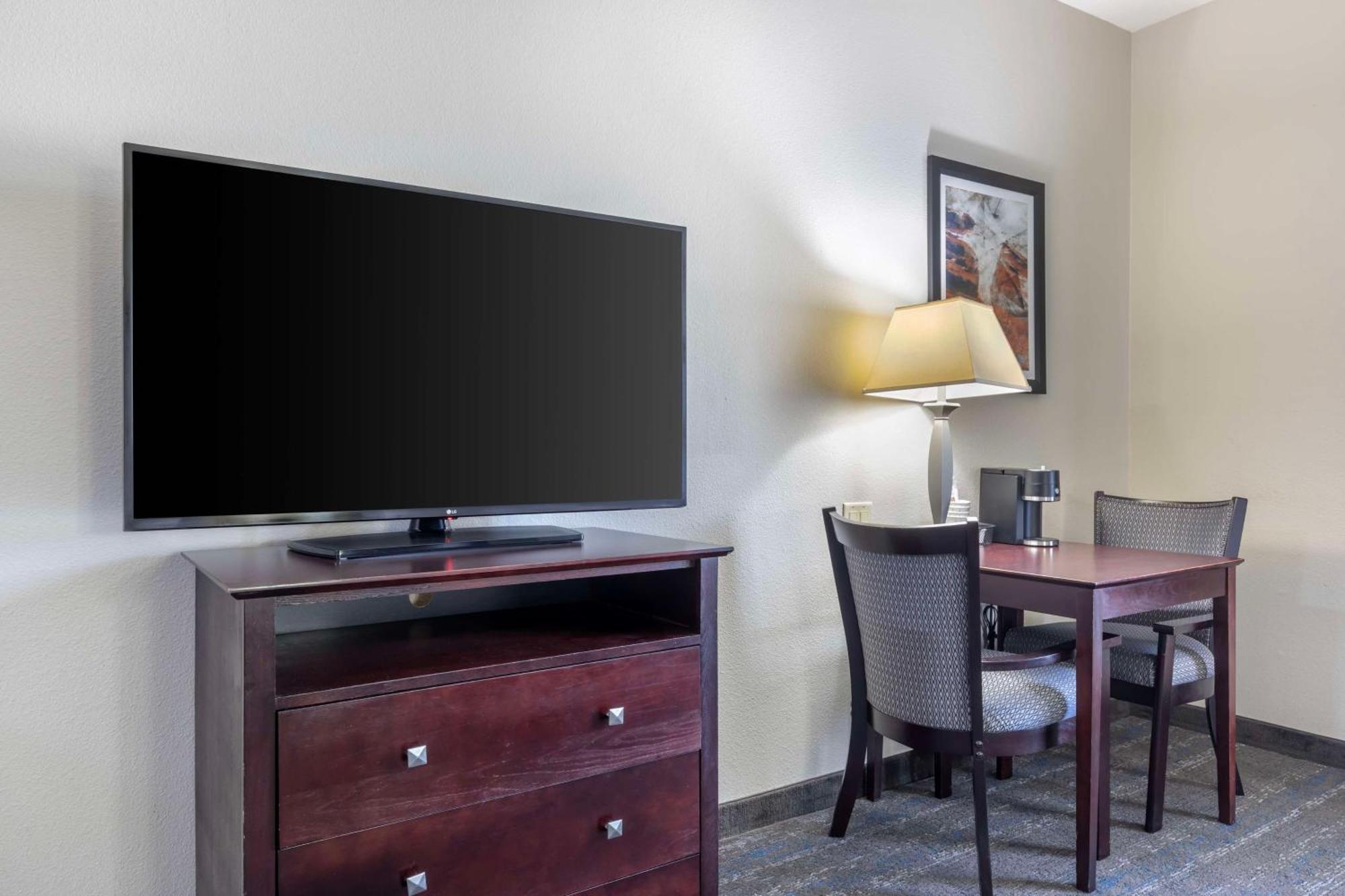 Best Western Plus Mansfield Inn And Suites Экстерьер фото