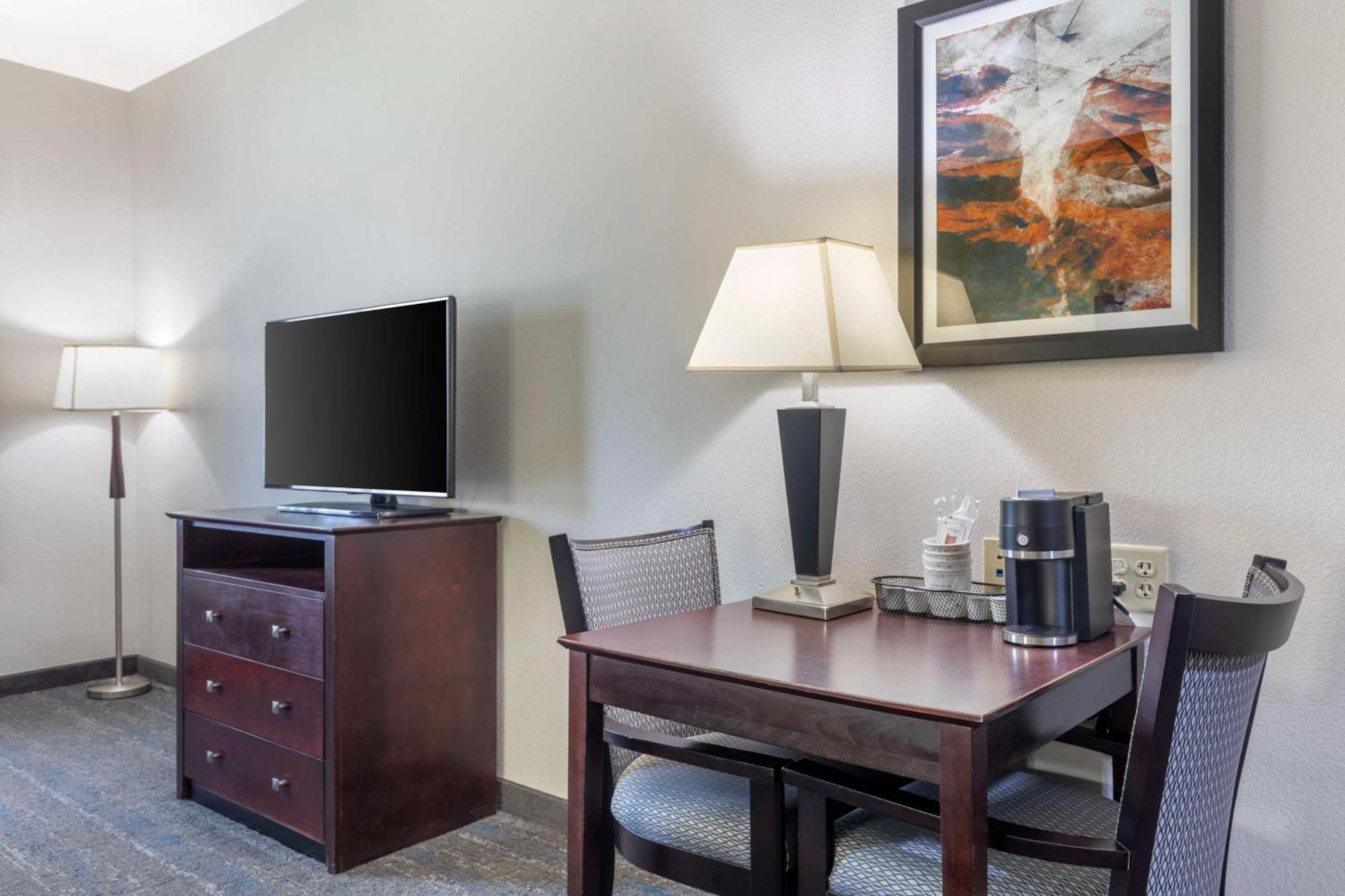 Best Western Plus Mansfield Inn And Suites Экстерьер фото