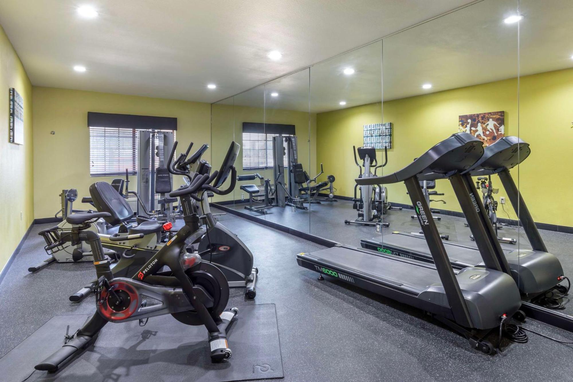 Best Western Plus Mansfield Inn And Suites Экстерьер фото